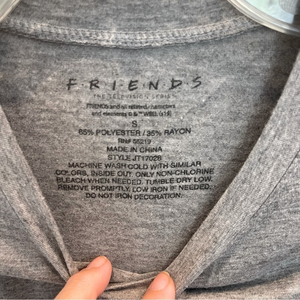 Friends Central Perk T-Shirt Women Size S Gray Short Sleeve Graphic - Picture 3 of 8